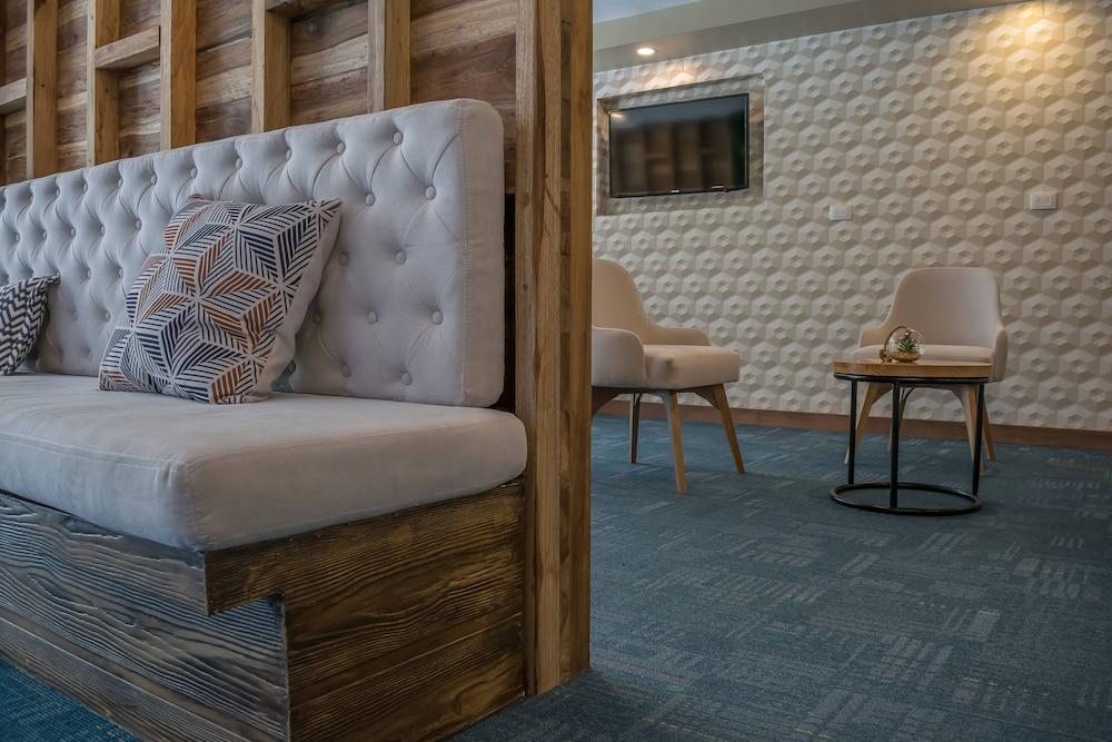 Hotel Montes De La Castellana Armenia  Εξωτερικό φωτογραφία