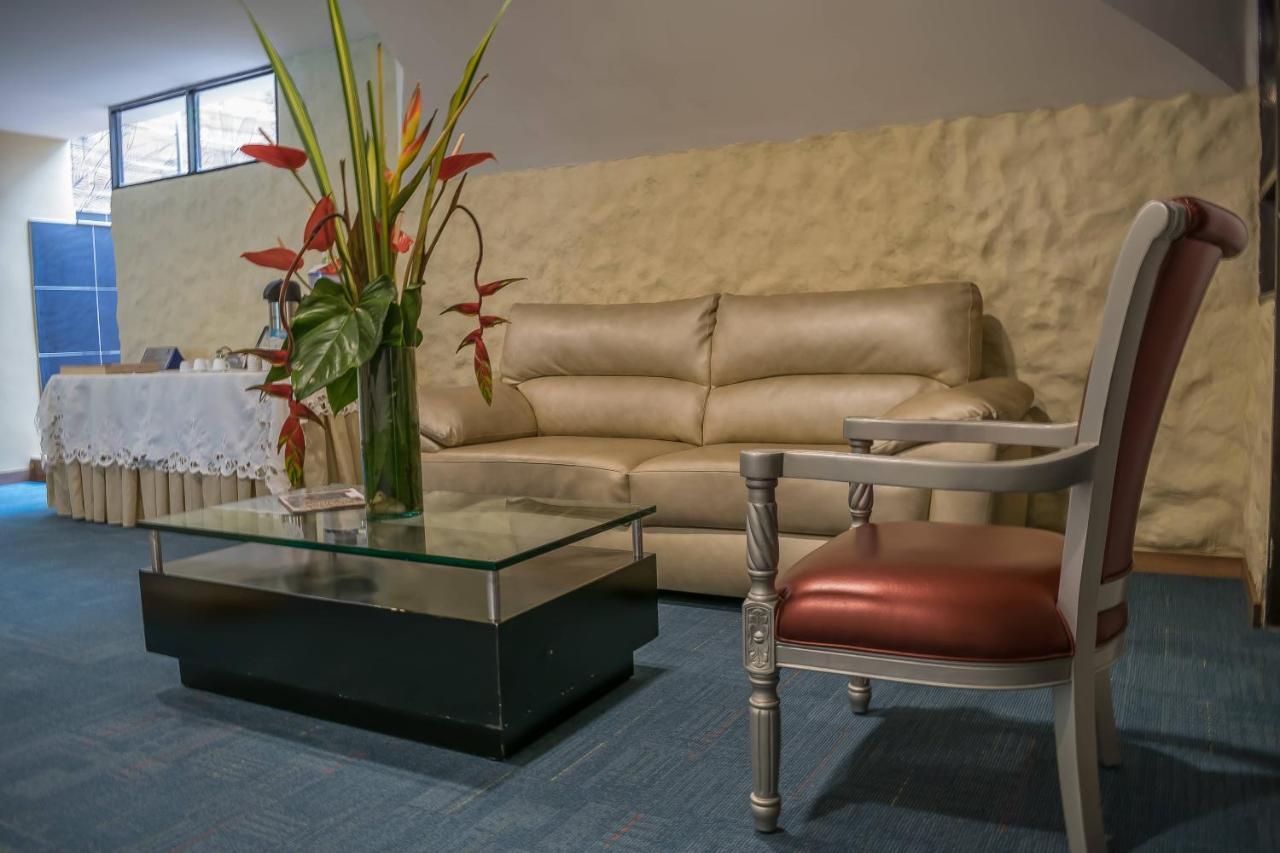 Hotel Montes De La Castellana Armenia  Εξωτερικό φωτογραφία